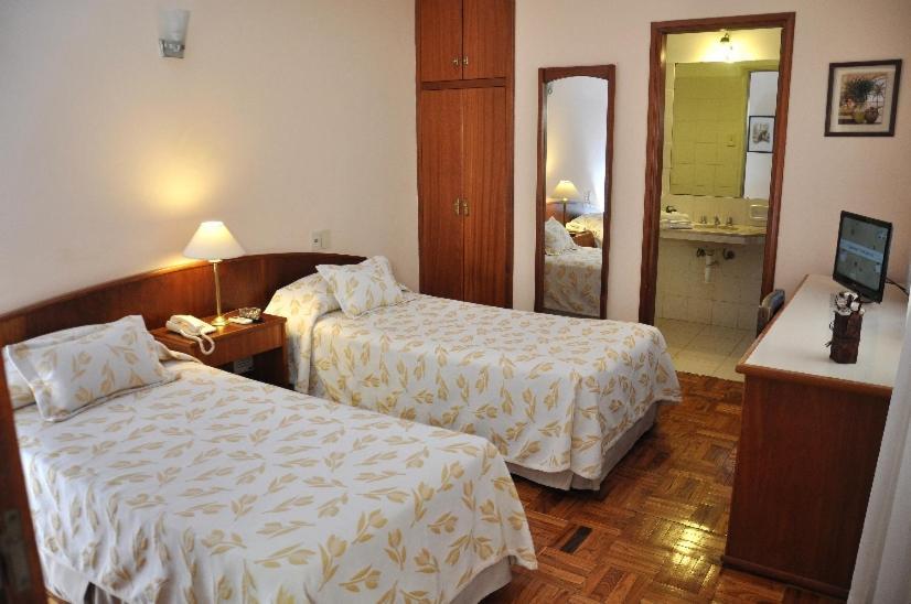 Hotel Los Cedros Salto Ngoại thất bức ảnh